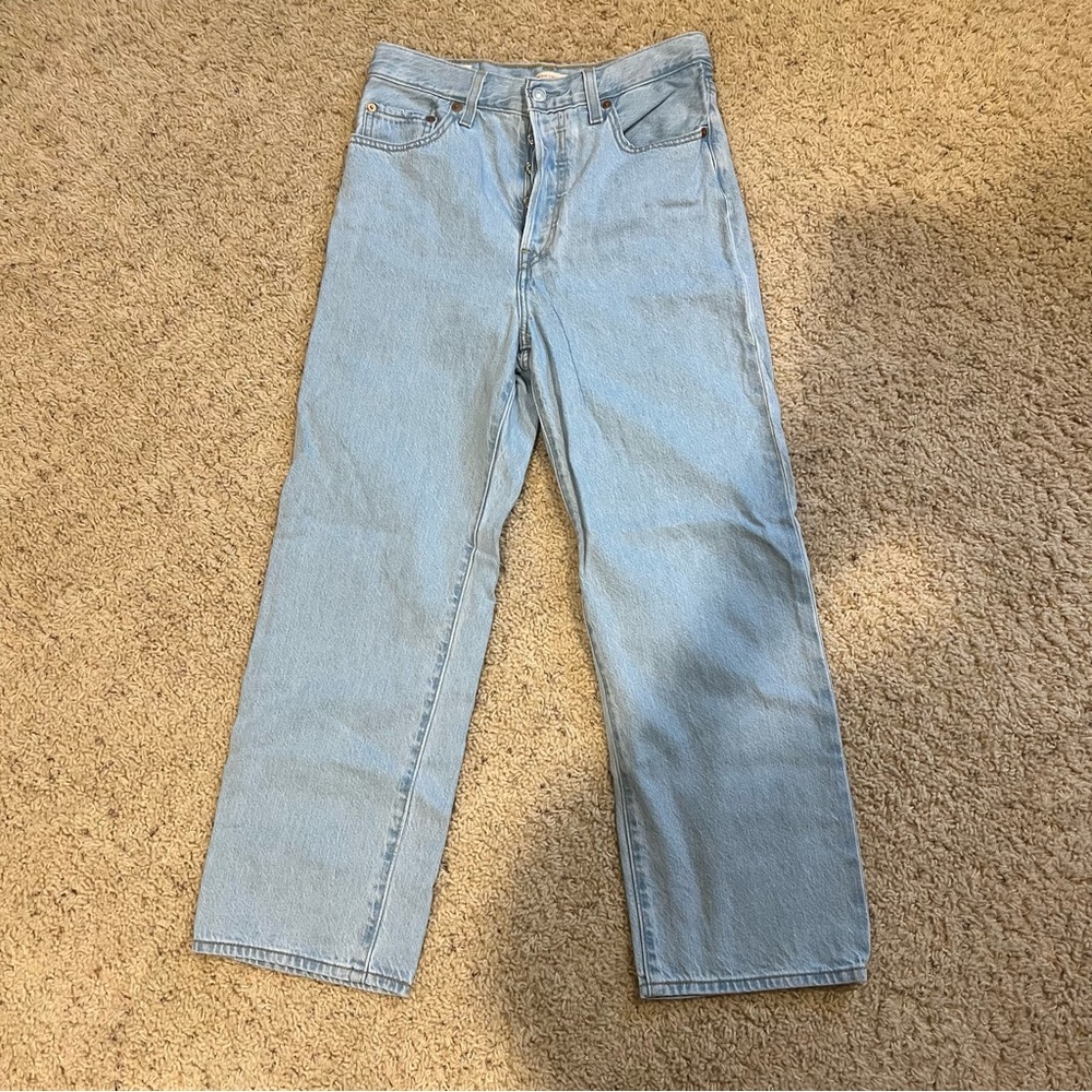 Levi’s Ribcage Straight Cropped Jeans